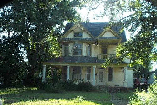 208 North B Street, Poplar Bluff, MO 63901