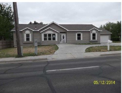 1807 Campus Drive, Garden City, KS 67846
