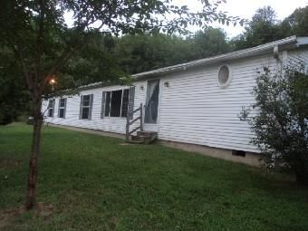 7435 Loches Rd, Saint Louisville, OH 43071