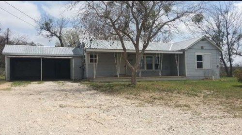 309 S 6th Street, Lometa, TX 76853