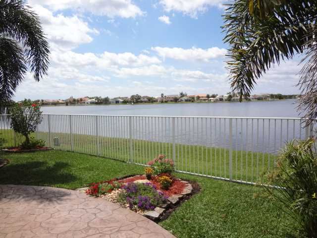 1463 PRESIDIO DR, Fort Lauderdale, FL 33327