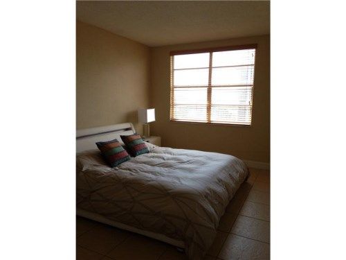 1985 S OCEAN DR # 7L, Hallandale, FL 33009