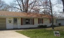 703 E Tampa Dr Robinson, IL 62454