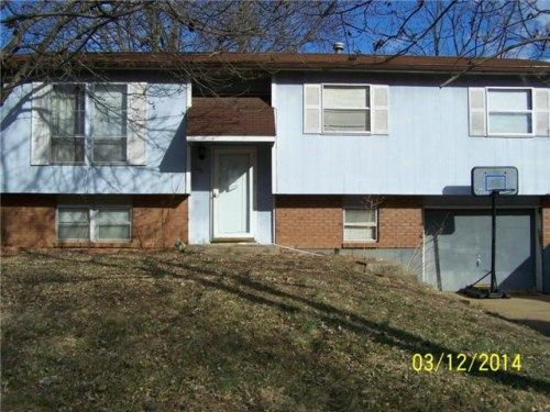 246 Kingsway St, Farmington, MO 63640
