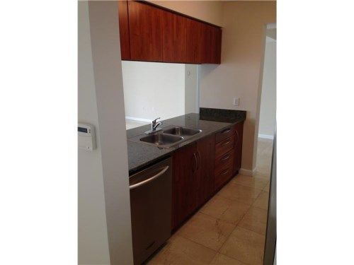 1200 BRICKELL BAY DR # 3301, Miami, FL 33131