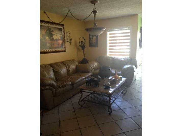 9370 W FLAGLER ST # 208B, Miami, FL 33174