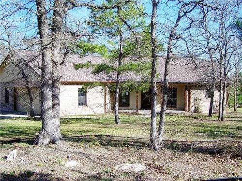 165 Pin Oak XING, Elgin, TX 78621