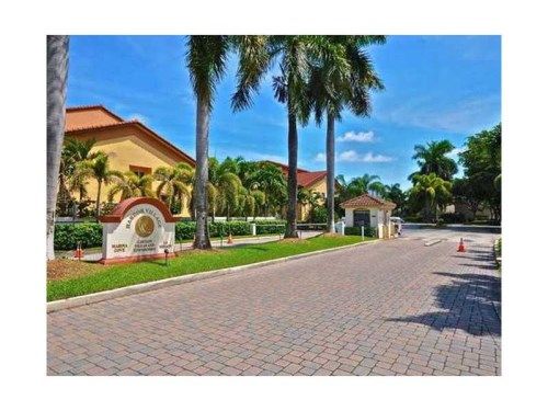 21391 MARINA # 14-K, Miami, FL 33180