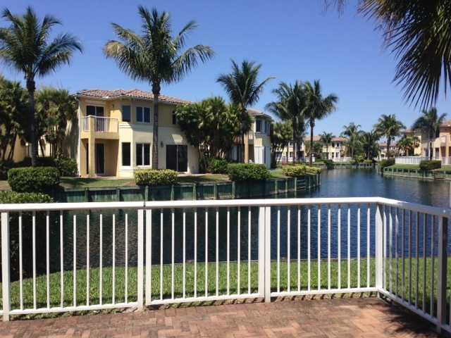 21018 NE 32 AV, Miami, FL 33180