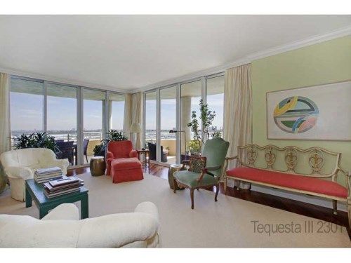 848 BRICKELL KEY DR # 2301, Miami, FL 33131