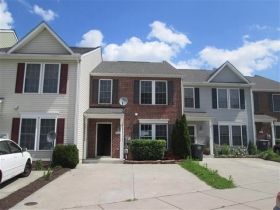 1236 Oakwood Dr, Frederick, MD 21701