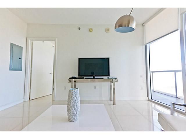 485 BRICKELL AV # 3111, Miami, FL 33131
