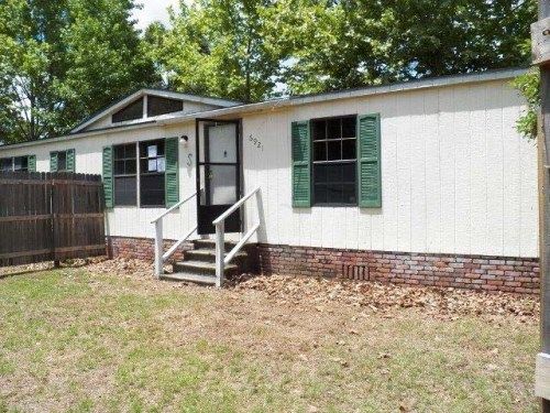 6921 Wisenbaker Rd S, Lake Park, GA 31636