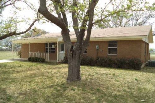 201 Poco Street, Bangs, TX 76823