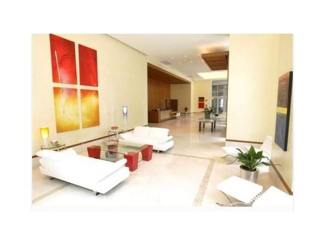 1060 BRICKELL AV # 1611, Miami, FL 33131