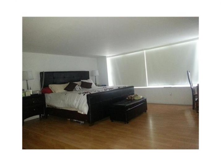825 BRICKELL BAY DR, Miami, FL 33131