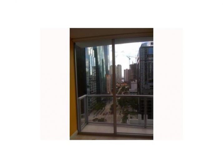 1060 BRICKELL AV # 1607, Miami, FL 33131