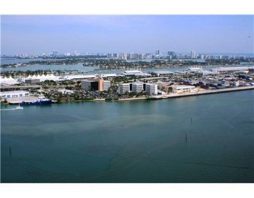 335 S BISCAYNE BL # 3704, Miami, FL 33131