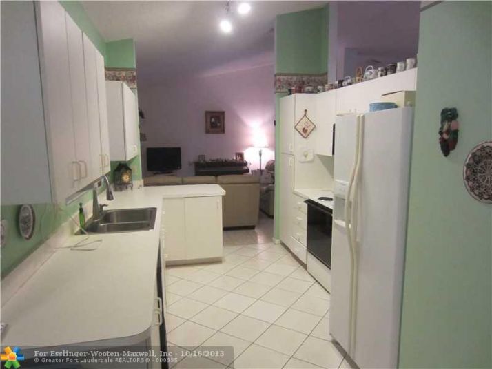 9518 NW 8TH CIR, Fort Lauderdale, FL 33324