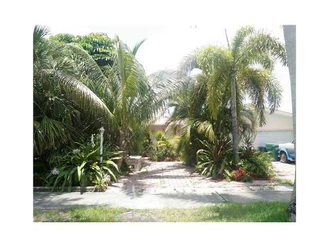 20530 HIGHLAND LAKES BL, Miami, FL 33179