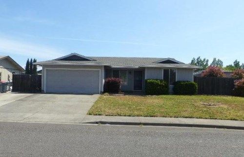 2880 Terr Mont Loop, White City, OR 97503