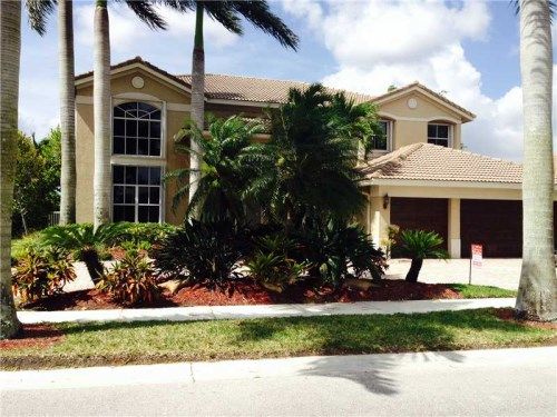 1672 VICTORIA POINTE CR, Fort Lauderdale, FL 33327