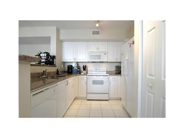 1155 BRICKELL BAY DR # 903, Miami, FL 33131
