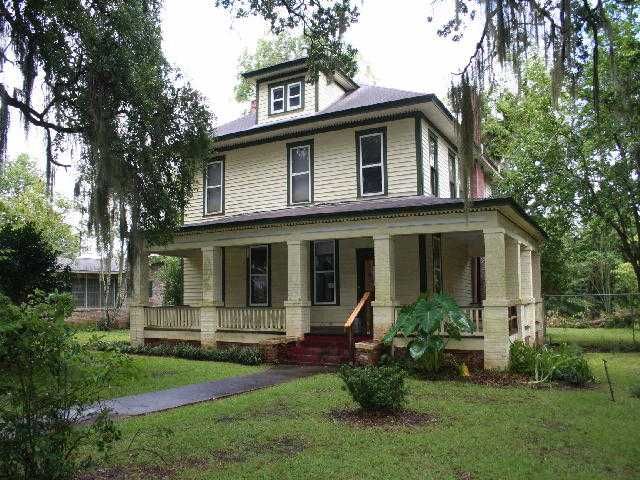 521 Chattahoochee St, Chattahoochee, FL 32324