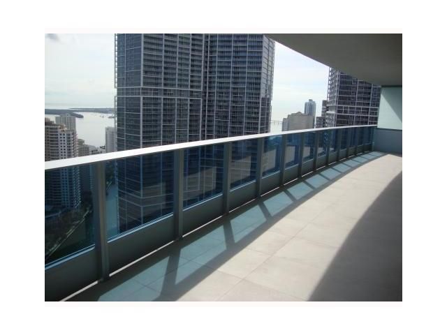 200 BISCAYNE BLVD WY # 4103, Miami, FL 33131