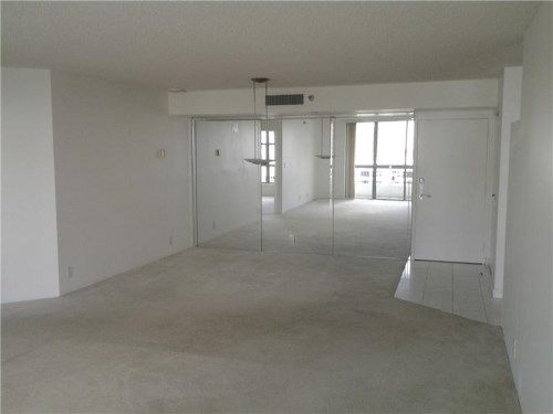 19101 NE 36 CT # 2202, Miami, FL 33180