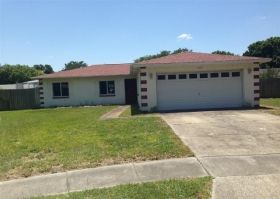 6470 Elmhurst Dr N, Pinellas Park, FL 33782