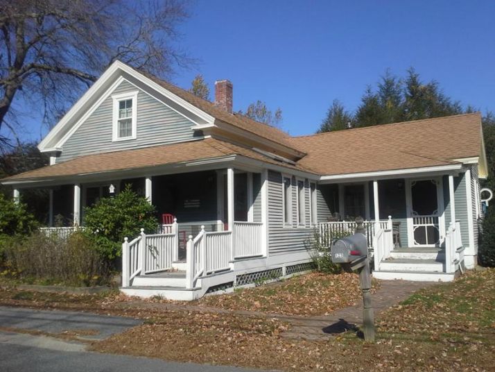 125 E Wallum Lake Rd, Pascoag, RI 02859