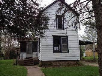 751 W. Chestnut Street, Freeport, IL 61032