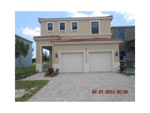 900 NE 191 ST, Miami, FL 33179