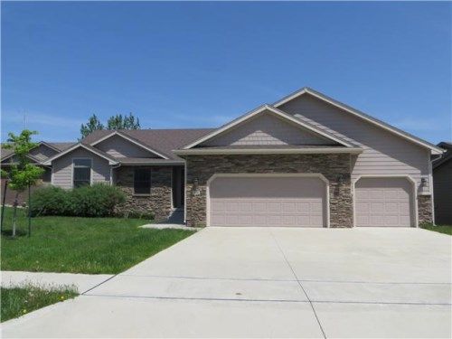 516 SW Carriage Ct, Ankeny, IA 50023