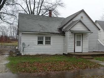 351 N Charlotte Ave, Switz City, IN 47465