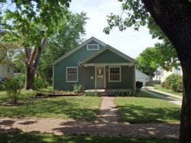 805 E Peoria St, Paola, KS 66071