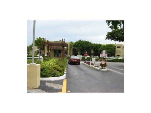 8015 SW 107 AV # 112, Miami, FL 33173
