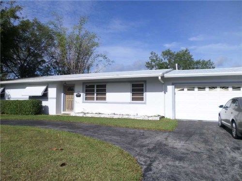 14220 SW 86 AV, Miami, FL 33158