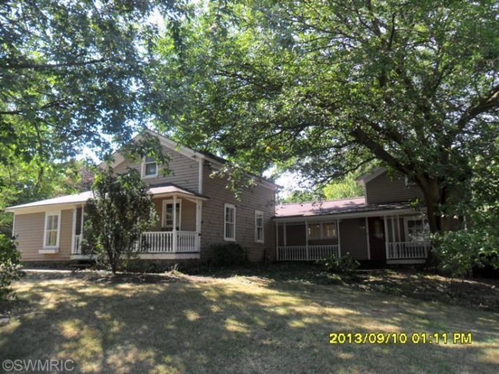 116 N Smith St, New Buffalo, MI 49117