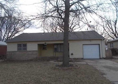 2307 South Dellrose Street, Wichita, KS 67218