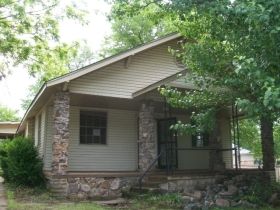 500 N 14th St, Van Buren, AR 72956