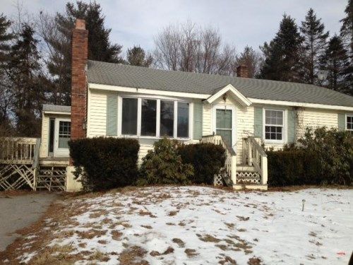 13 Pine Ridge Dr, Oxford, MA 01540