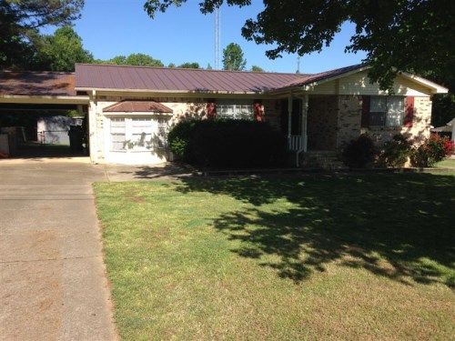 2115 Killough Rd, Tuscumbia, AL 35674