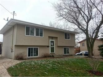 208 Space Ave Sw, Mitchellville, IA 50169