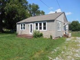 504 N Main St, Sandoval, IL 62882