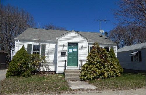 140 Warwick Street, Woonsocket, RI 02895