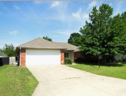 7904 S 25th St, Fort Smith, AR 72908