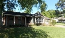 8 Hillcrest St Dayton, TX 77535