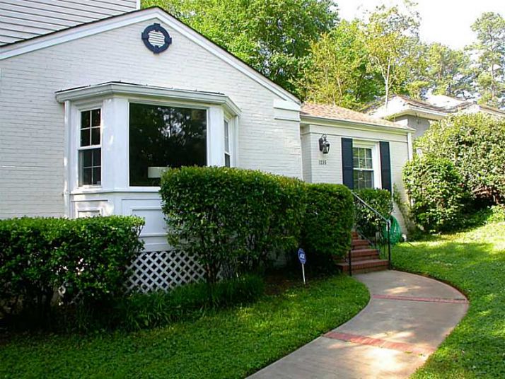 1235 Spring Valley Lane, Atlanta, GA 30306